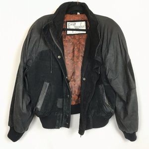 VINTAGE // Leather Bomber Jacket